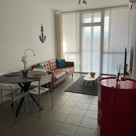 Apartment Campus House *